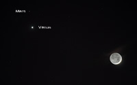 20.02.2015 Spezielle Konstellation von Mars Venus und dem Mond nahe beisammen.