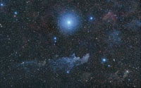 IC2118 Hexenkopfnebel ein sehr schwacher Reflexionsnebel welcher rechts vom hellen Stern Rigel im Sternbild Orion angeleuchtet wird.